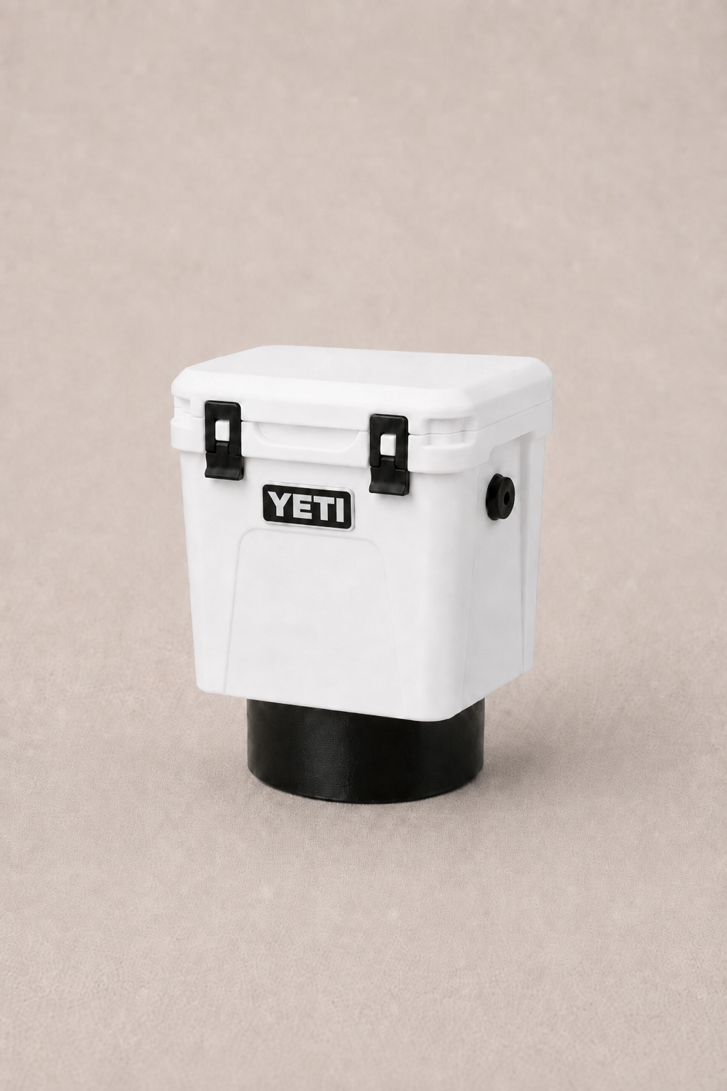 YETI Roadie DO35 Pin Hitch Cover